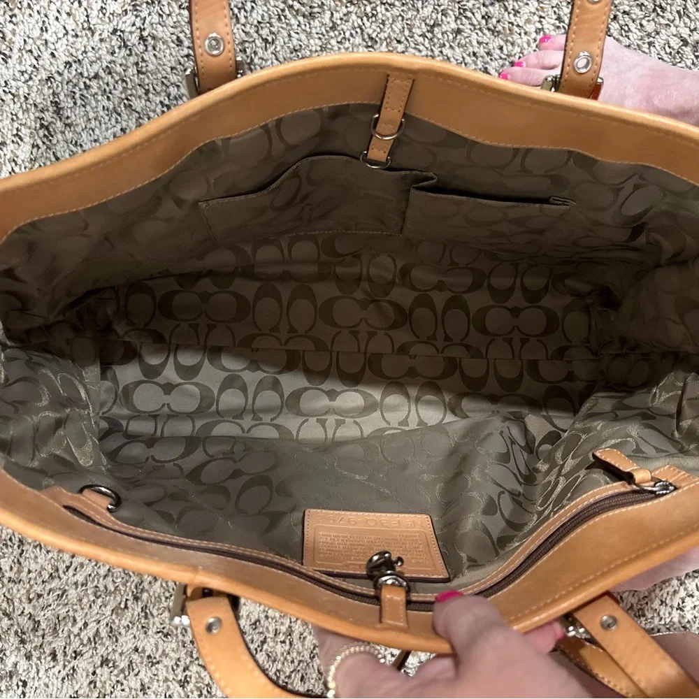 💎VINTAGE RARE Coach Patchwork Tote in Multi-Tone Suede and Leather EUC - Picture 9 of 14